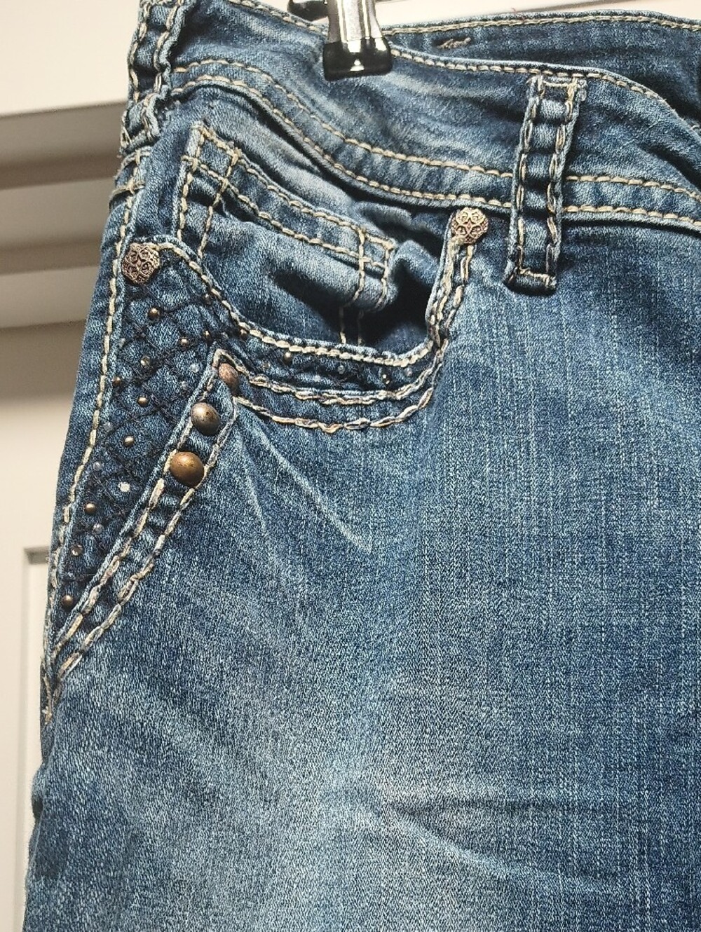 Silver Jeans Blue Washed Boot Cut Jeans - Picture 5 of 11
